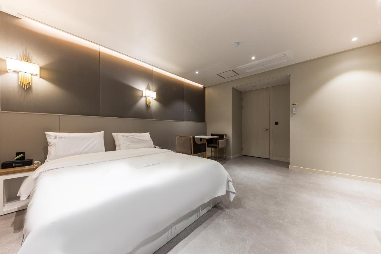 Hotel Lium Cheonan Esterno foto
