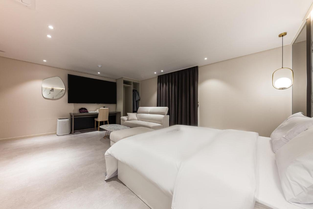 Hotel Lium Cheonan Esterno foto