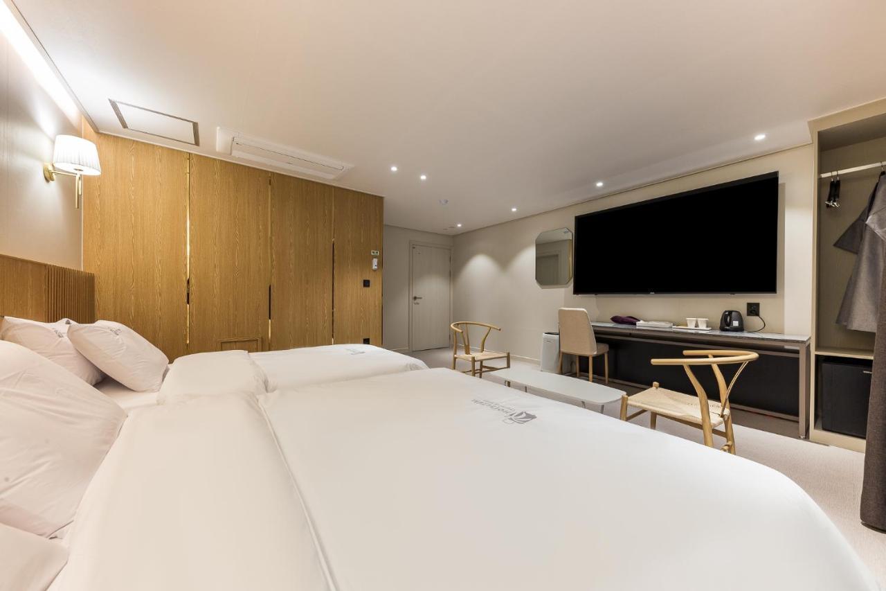 Hotel Lium Cheonan Esterno foto