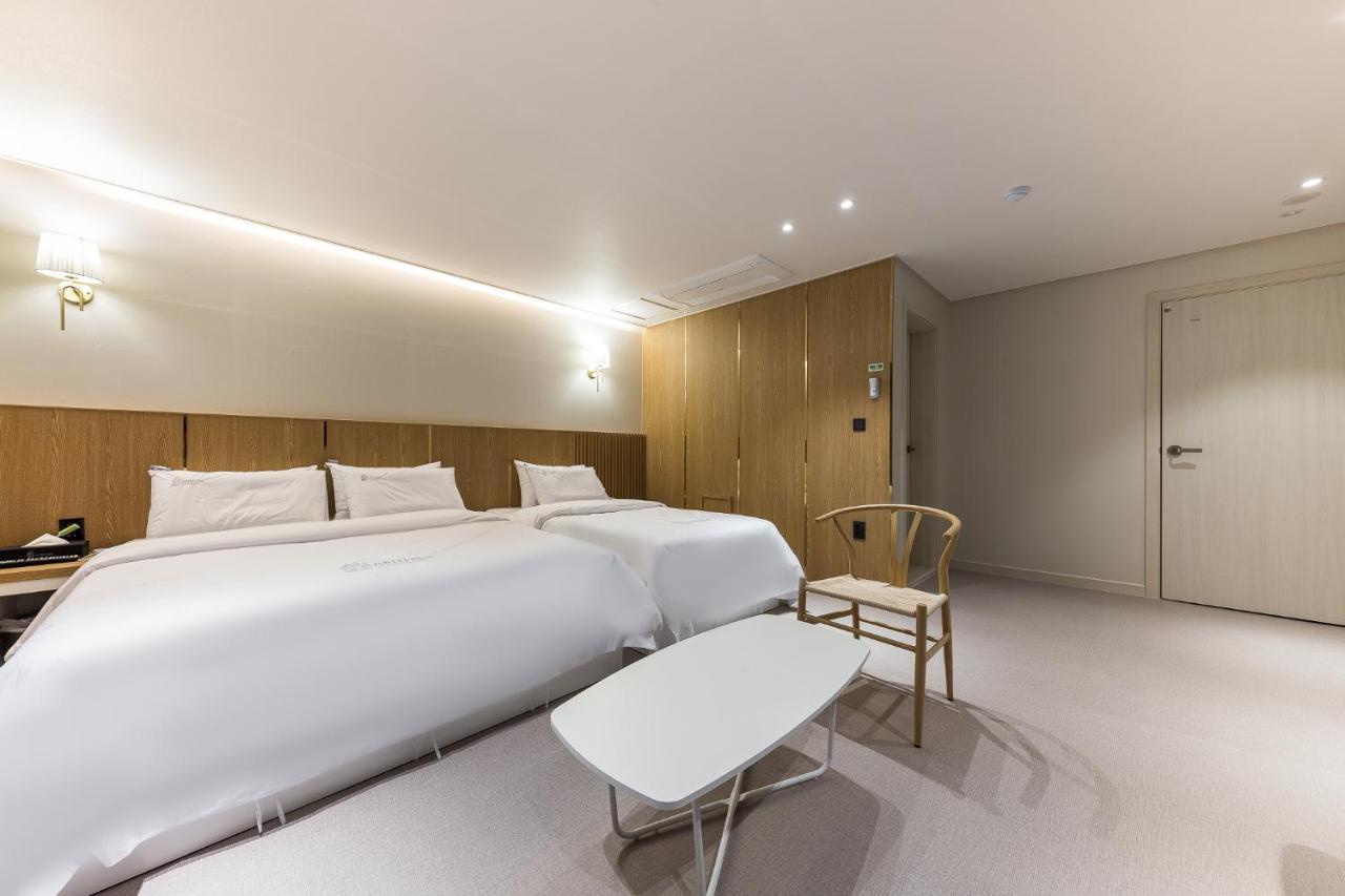 Hotel Lium Cheonan Esterno foto