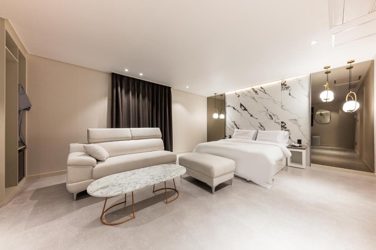 Hotel Lium Cheonan Esterno foto